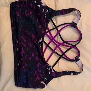 Lululemon sports bra